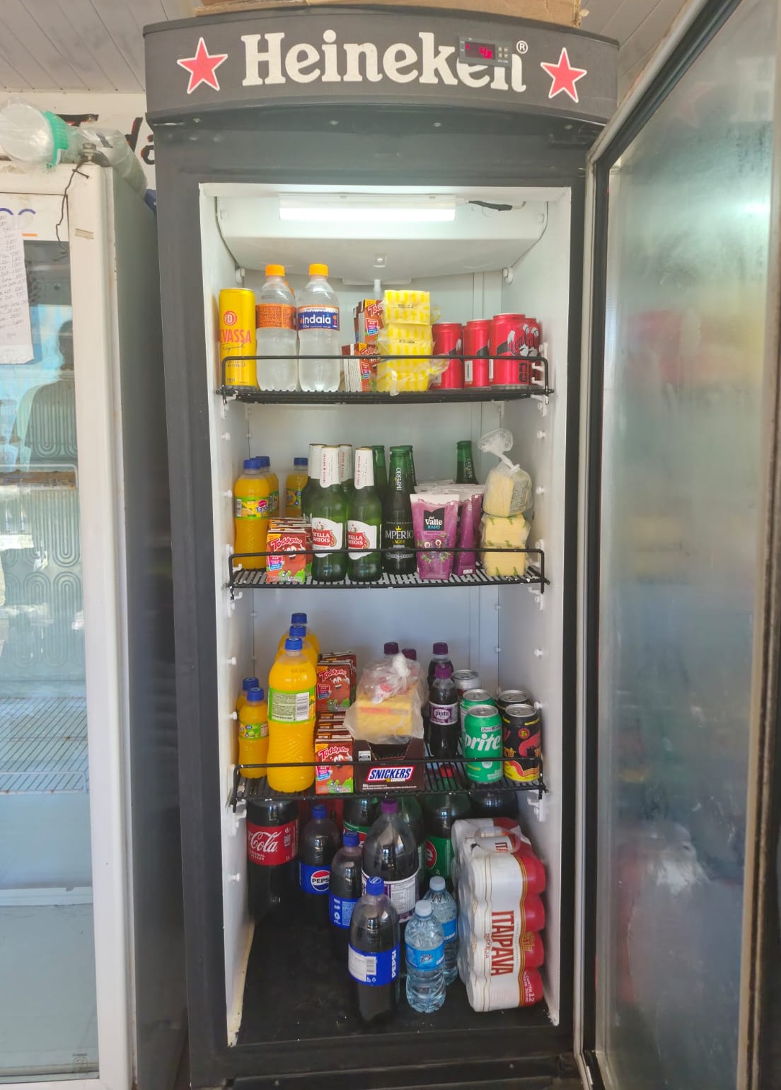 Freezer de refrigerantes e bebidas